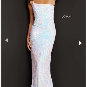 COPY - NWT Jovani white iridescent size 8 gown